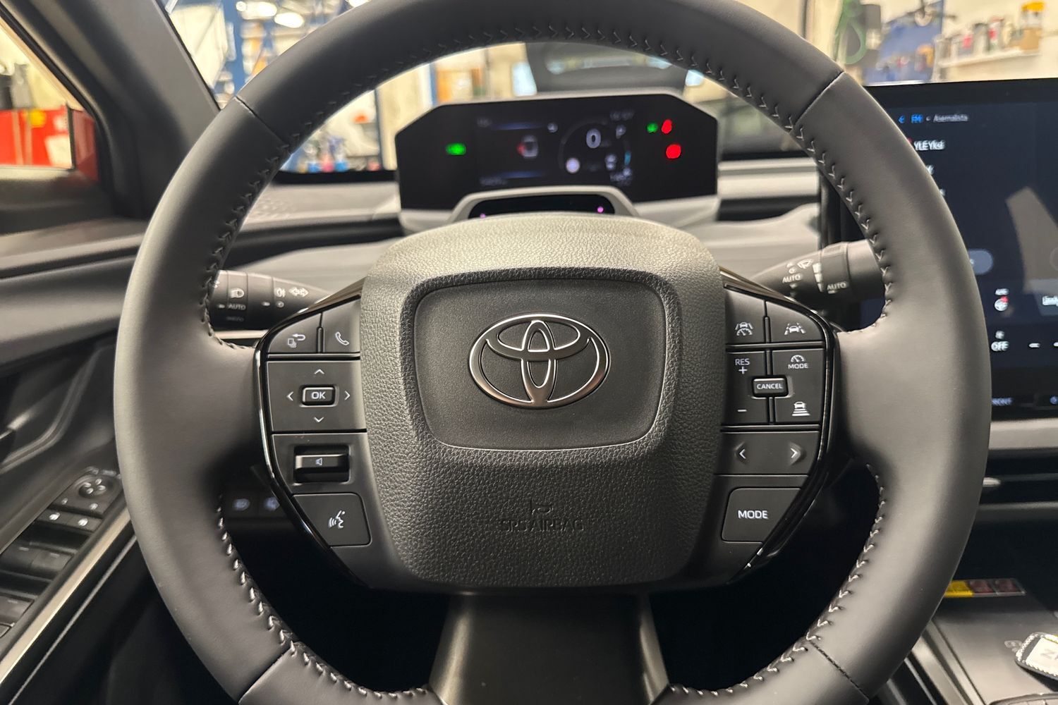 Toyota C-HR+ vaihtoauto
