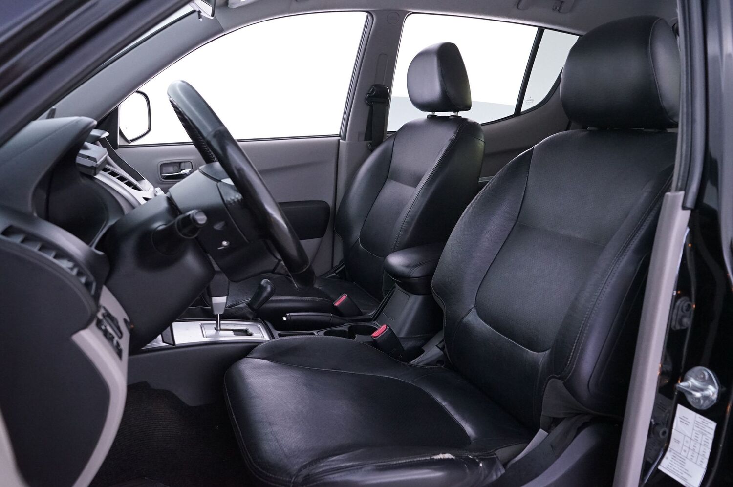 Mitsubishi L200 vaihtoauto