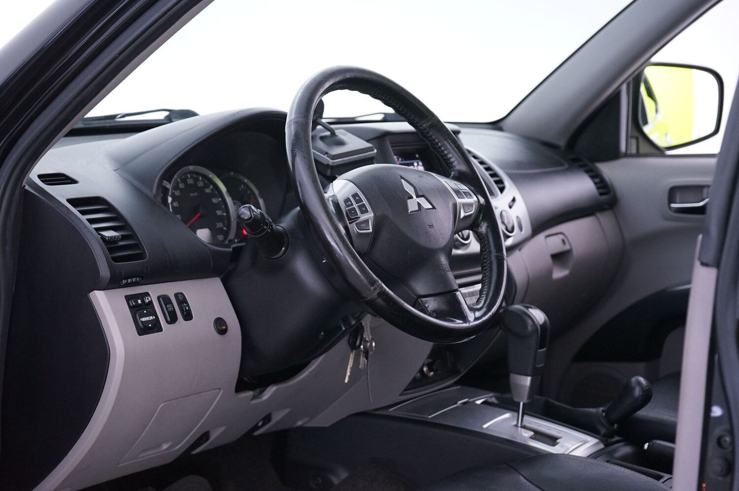 Mitsubishi L200 vaihtoauto