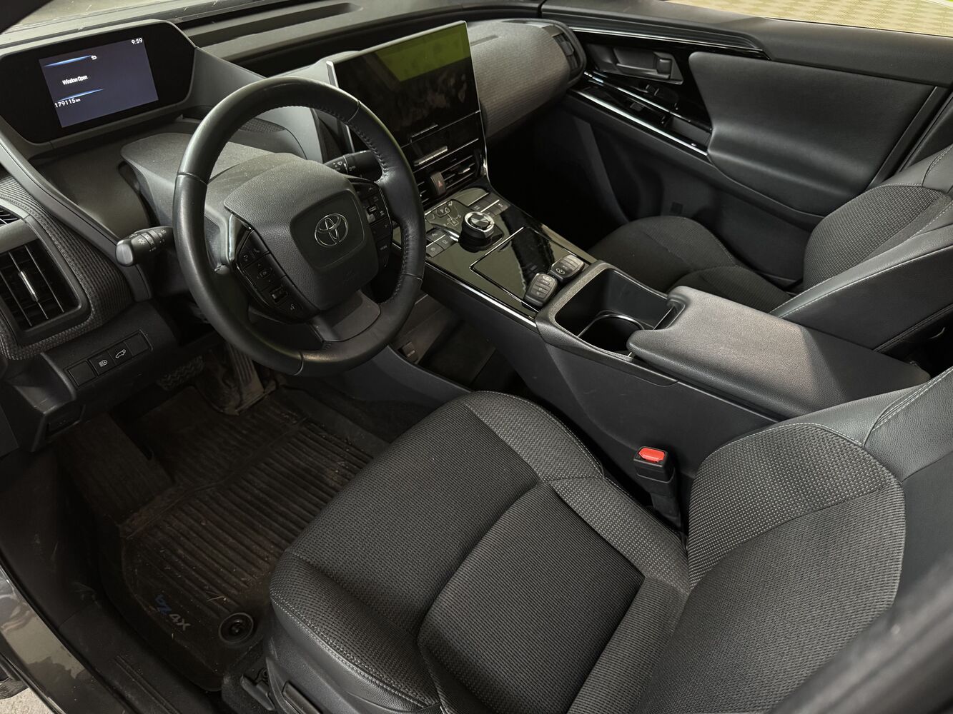 Toyota bZ4X vaihtoauto