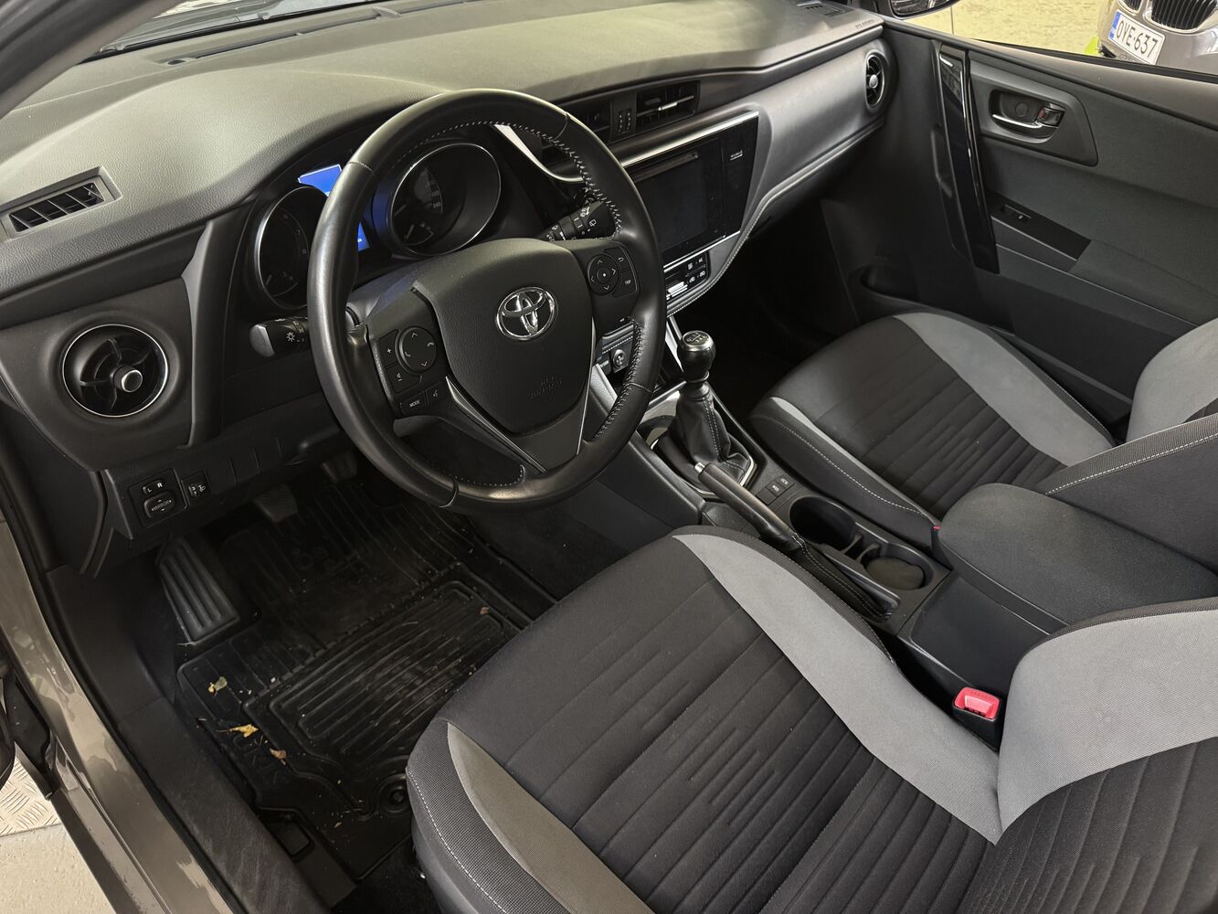 Toyota Auris vaihtoauto