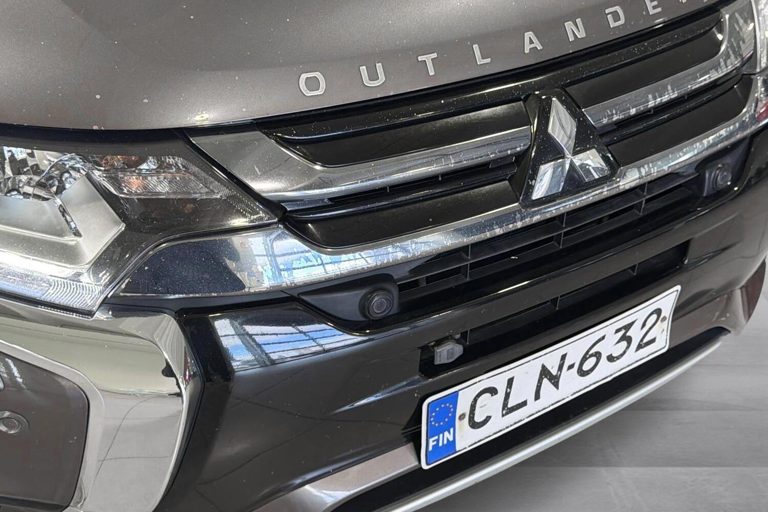Mitsubishi Outlander PHEV vaihtoauto