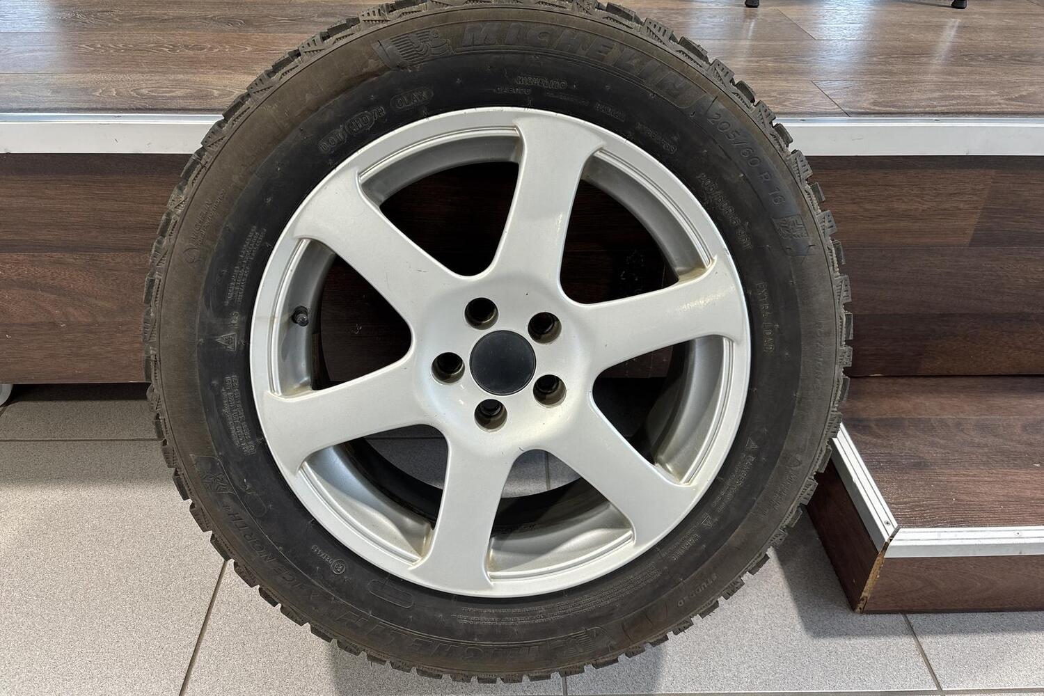 SEAT Arona vaihtoauto