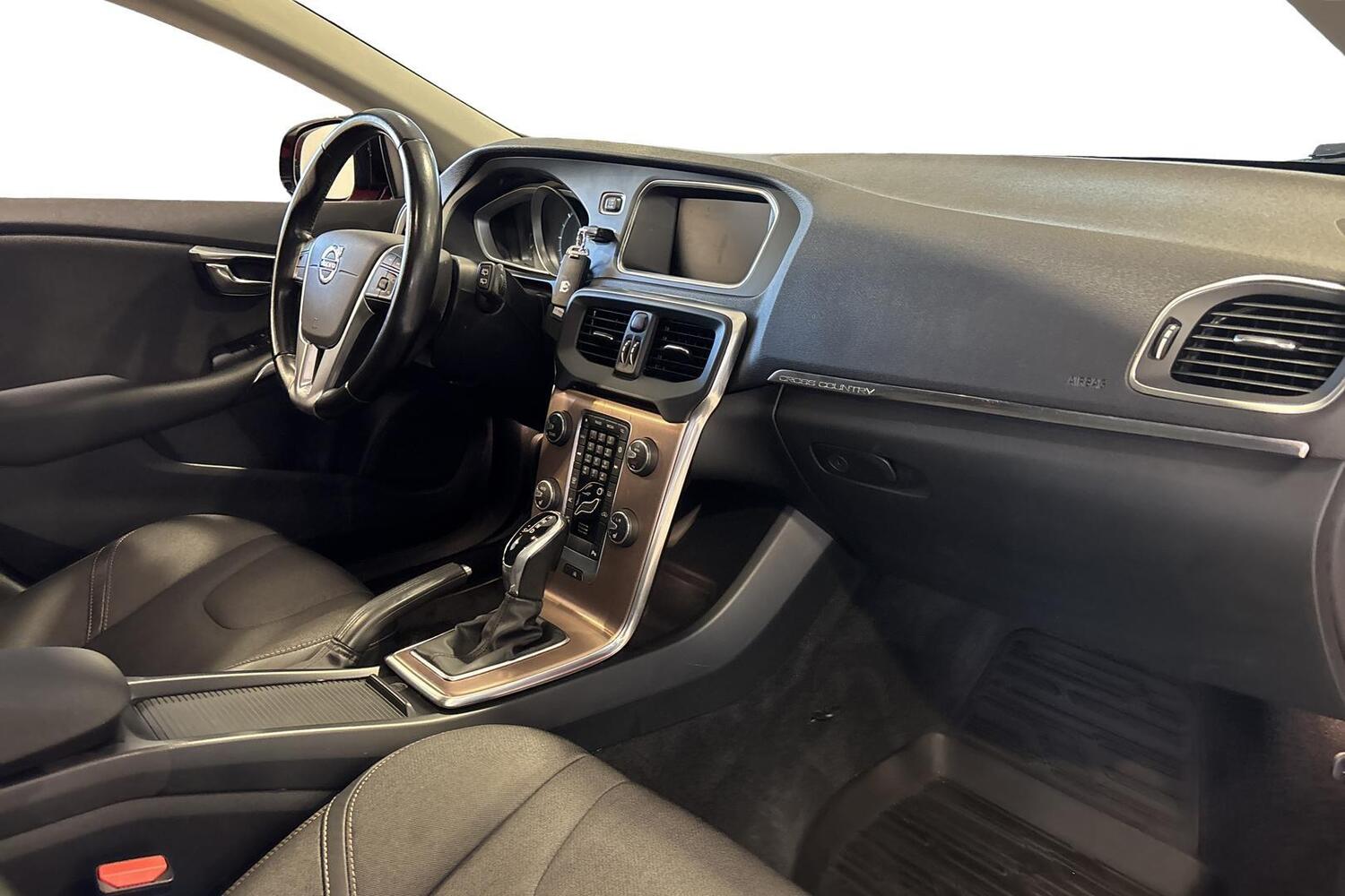 Volvo V40 Cross Country vaihtoauto