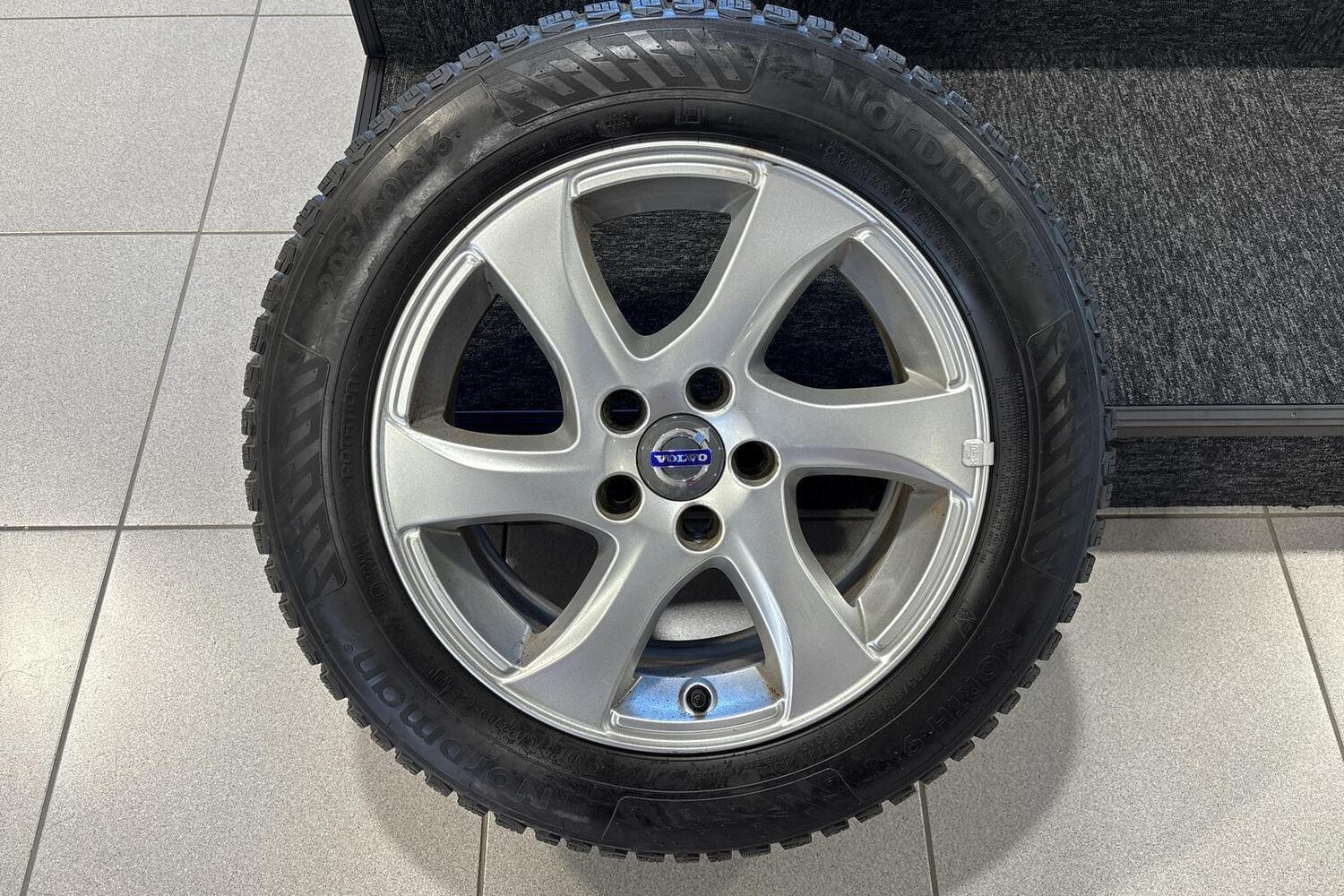 Volvo V40 Cross Country vaihtoauto