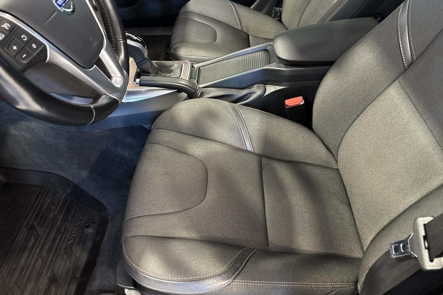 Volvo V40 Cross Country vaihtoauto