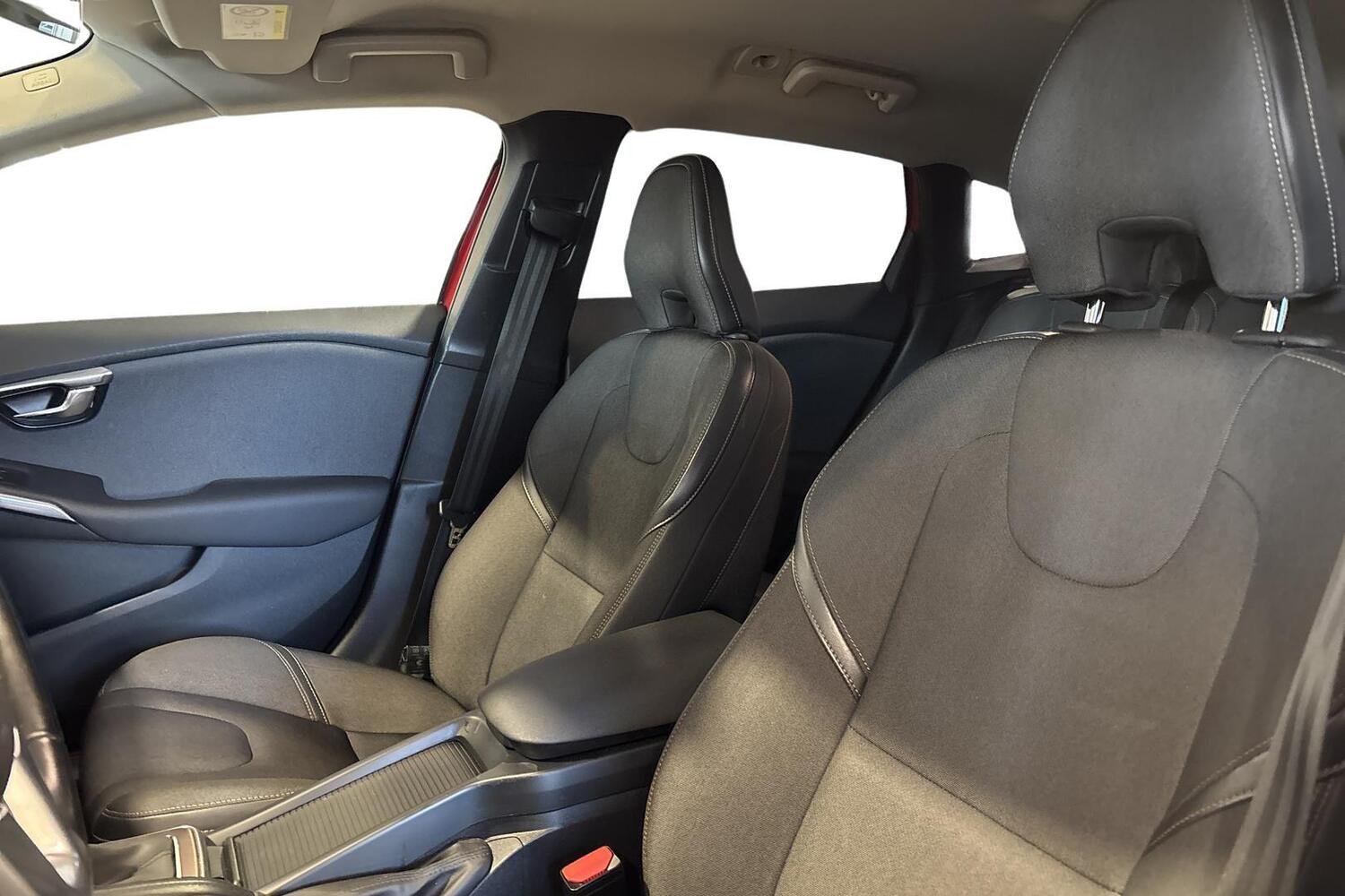 Volvo V40 Cross Country vaihtoauto
