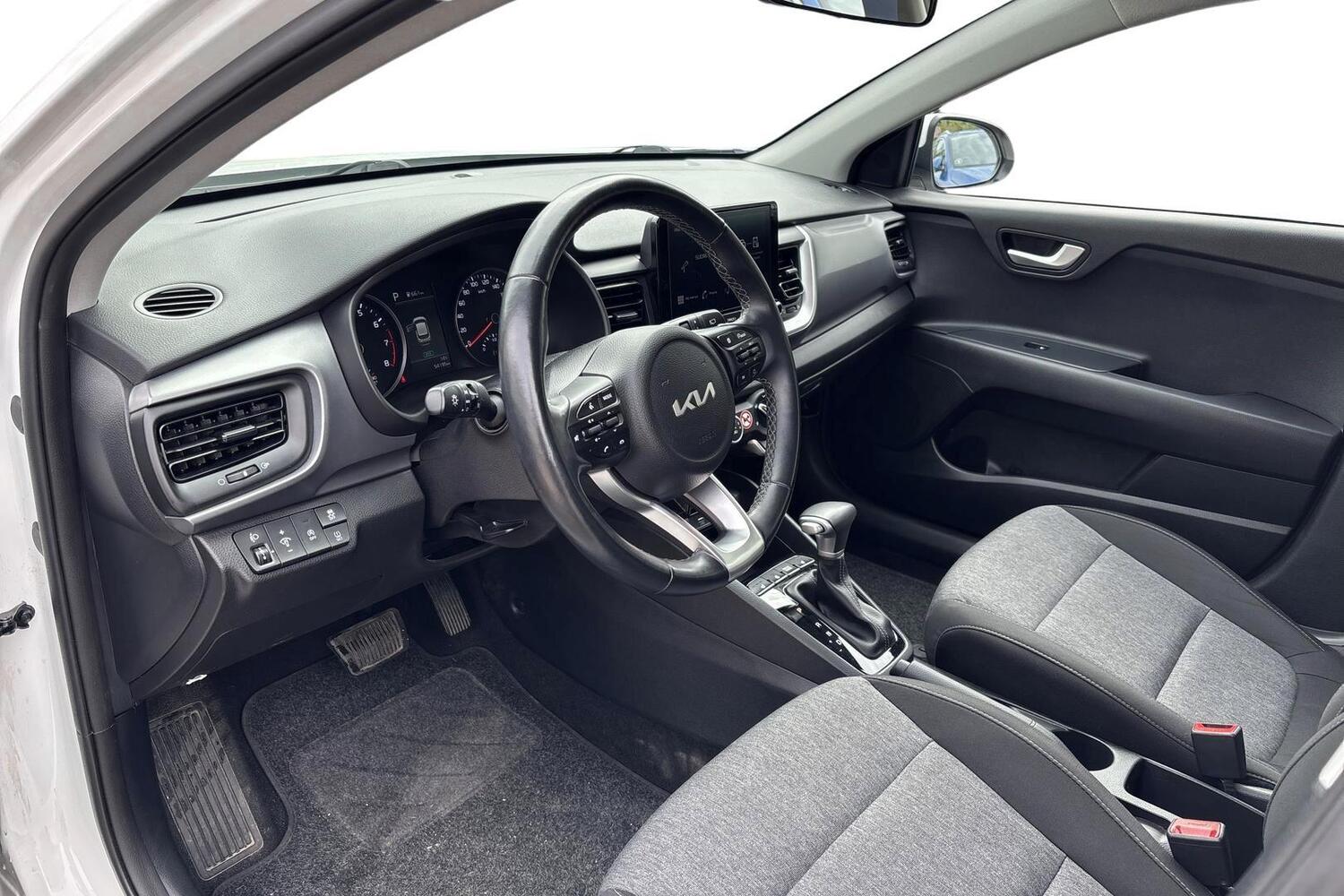 Kia Stonic vaihtoauto