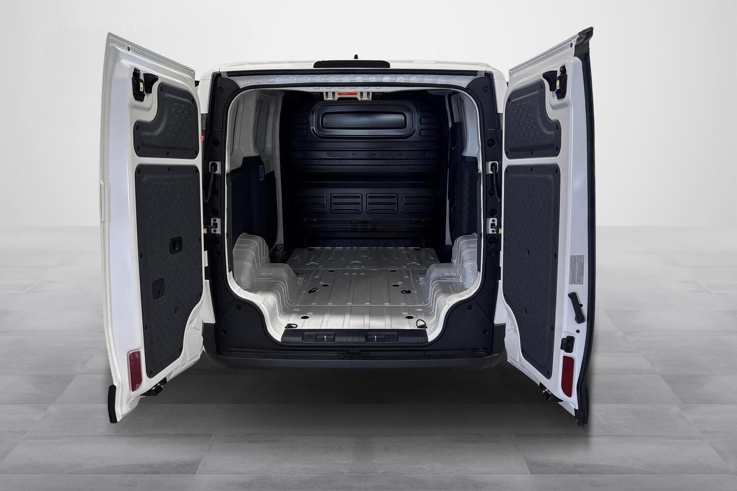 Kia PV5 Cargo vaihtoauto
