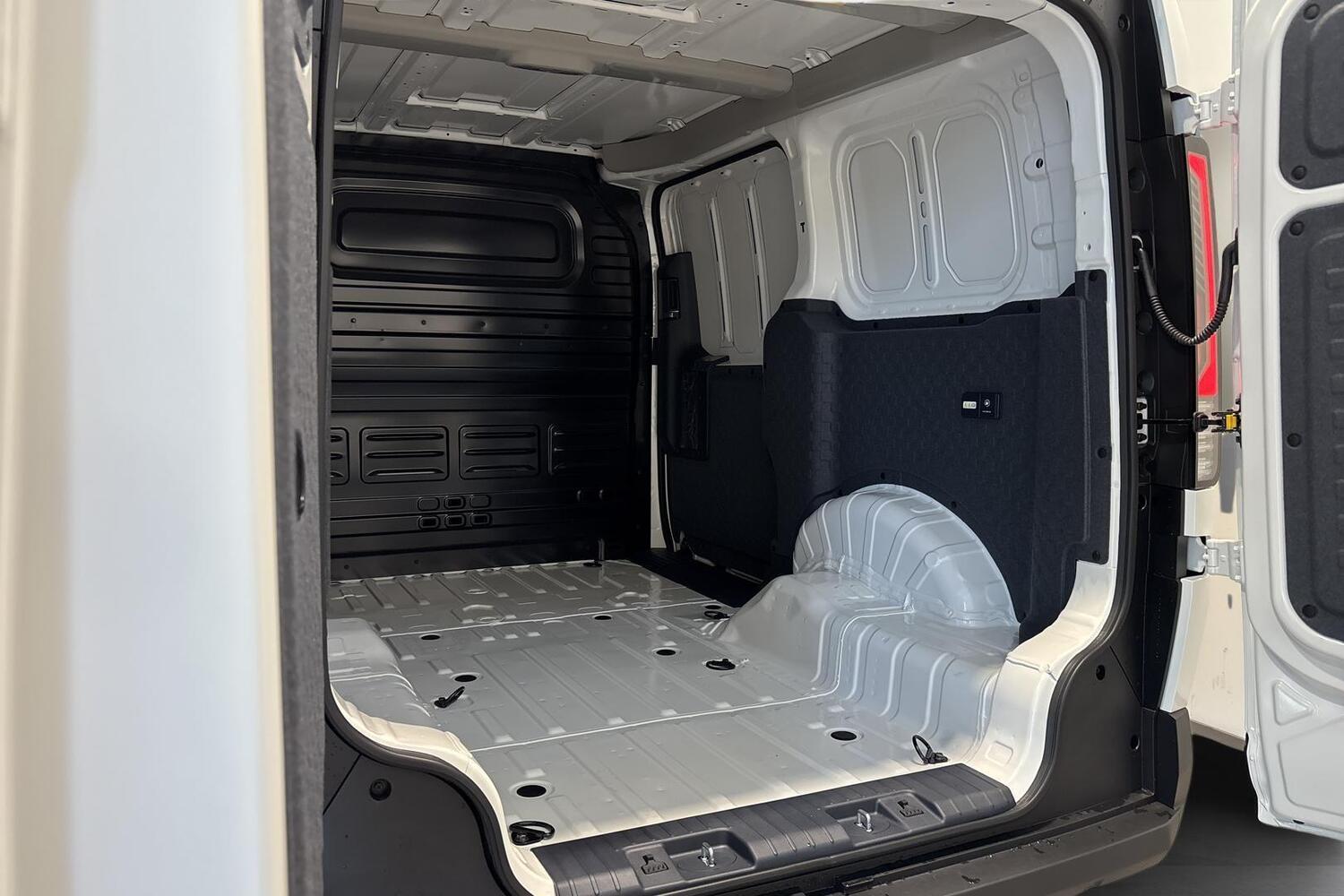 Kia PV5 Cargo vaihtoauto