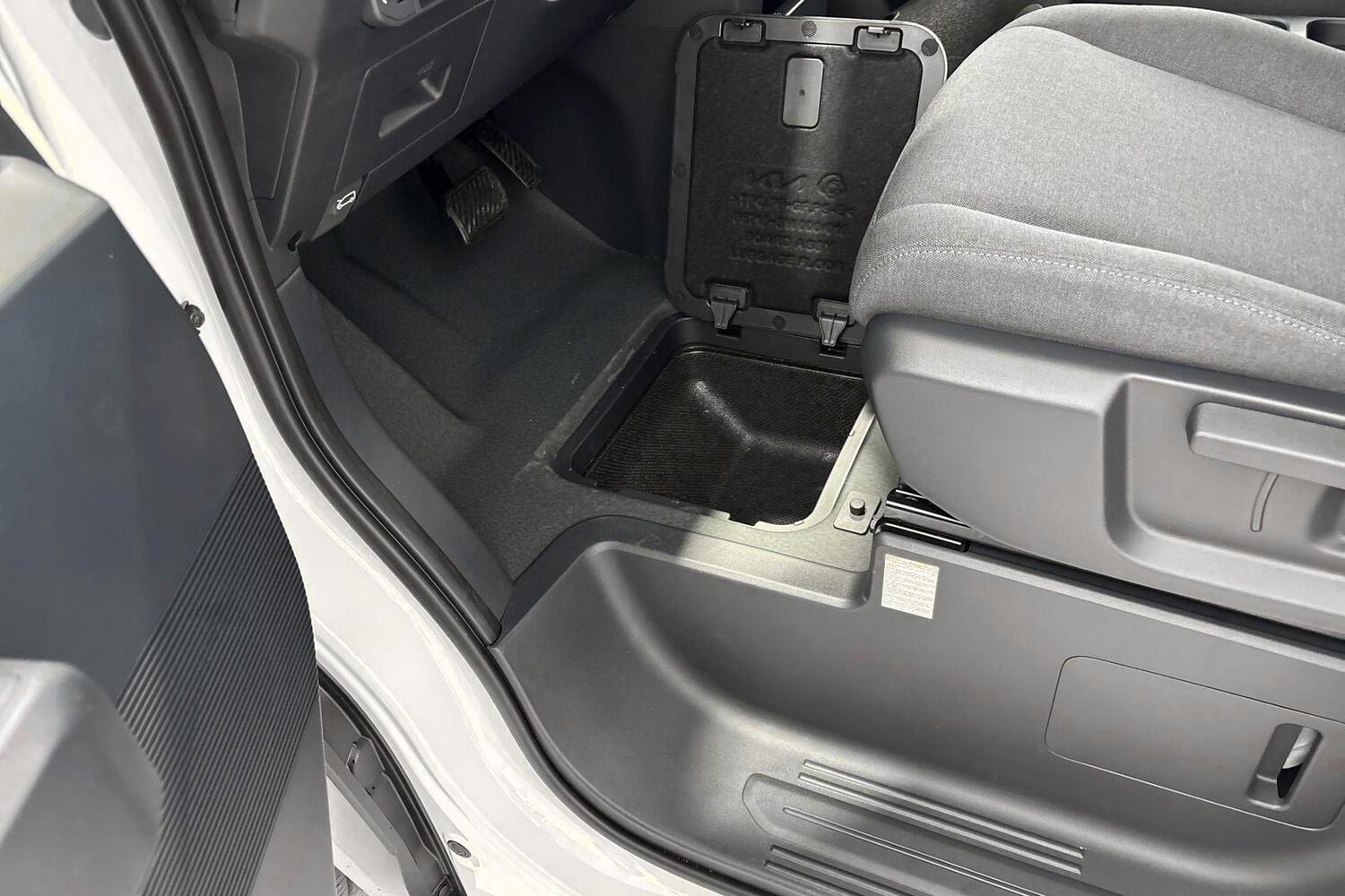 Kia PV5 Cargo vaihtoauto