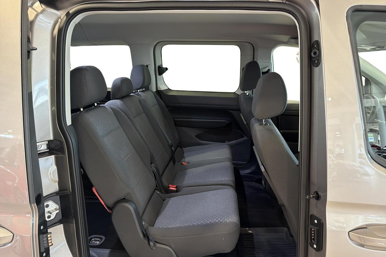 Ford Grand Tourneo Connect vaihtoauto