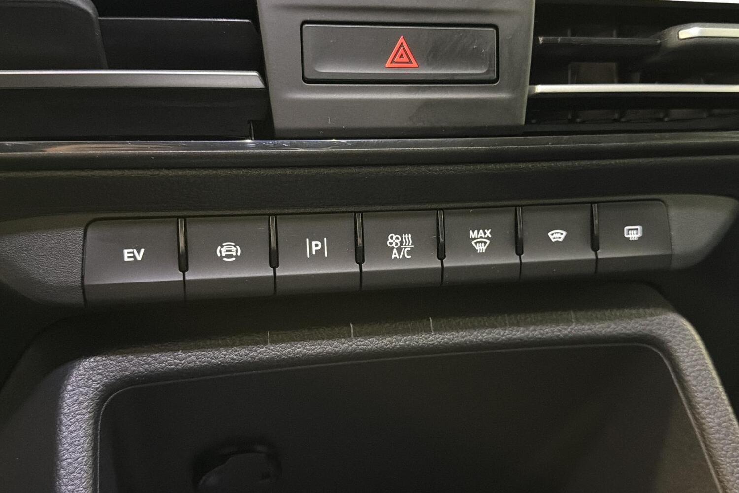 Ford Grand Tourneo Connect vaihtoauto