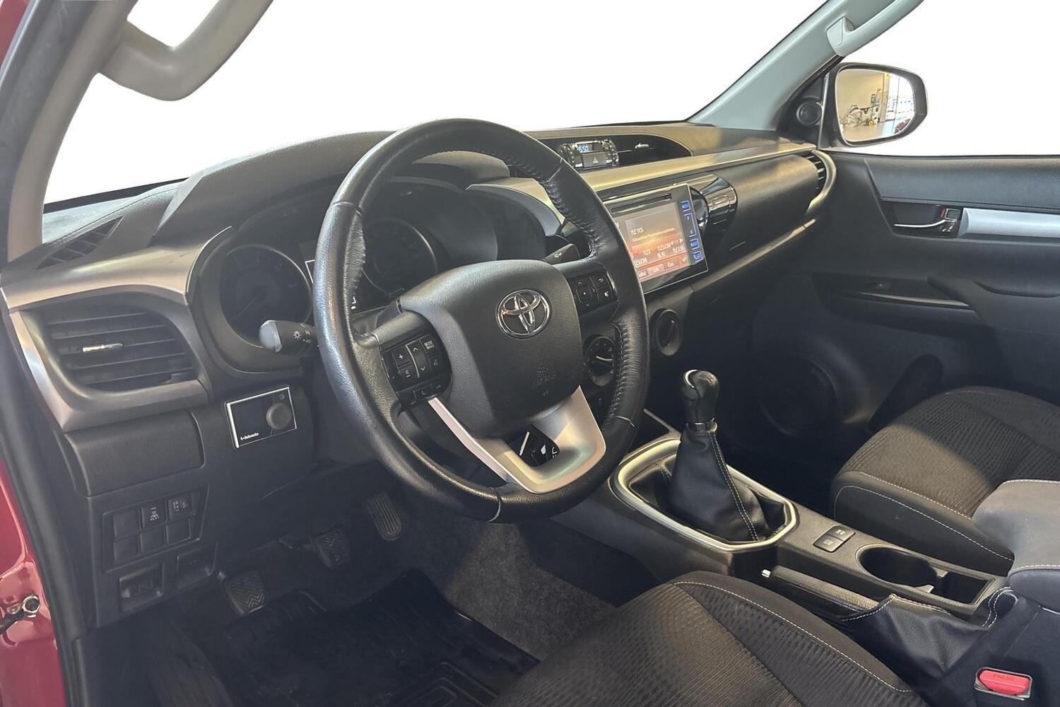 Toyota Hilux vaihtoauto