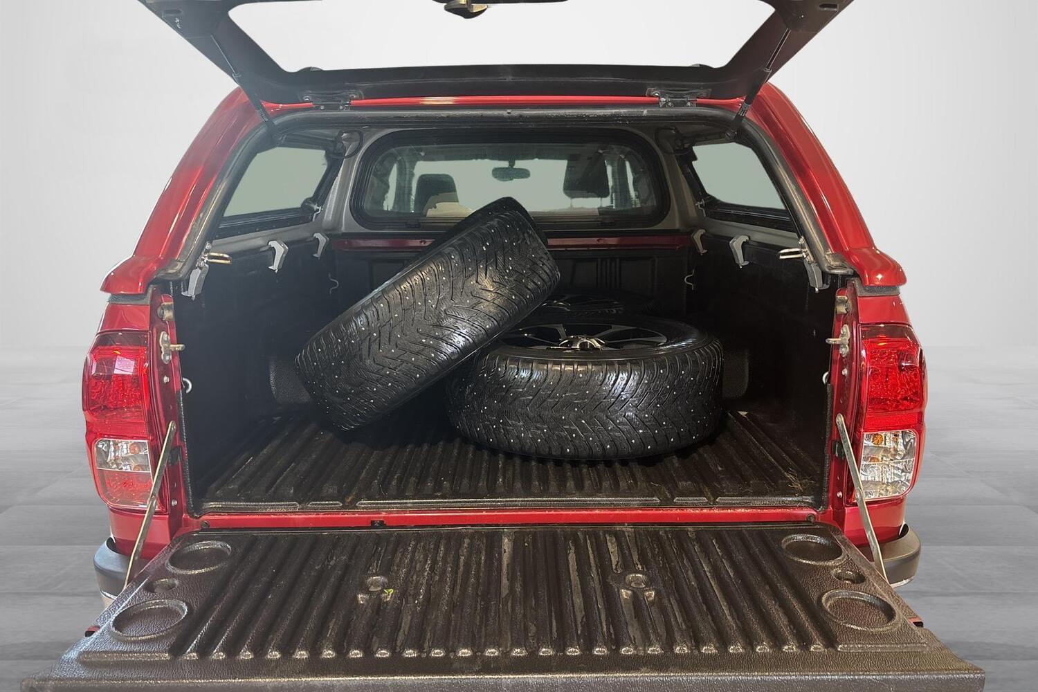 Toyota Hilux vaihtoauto