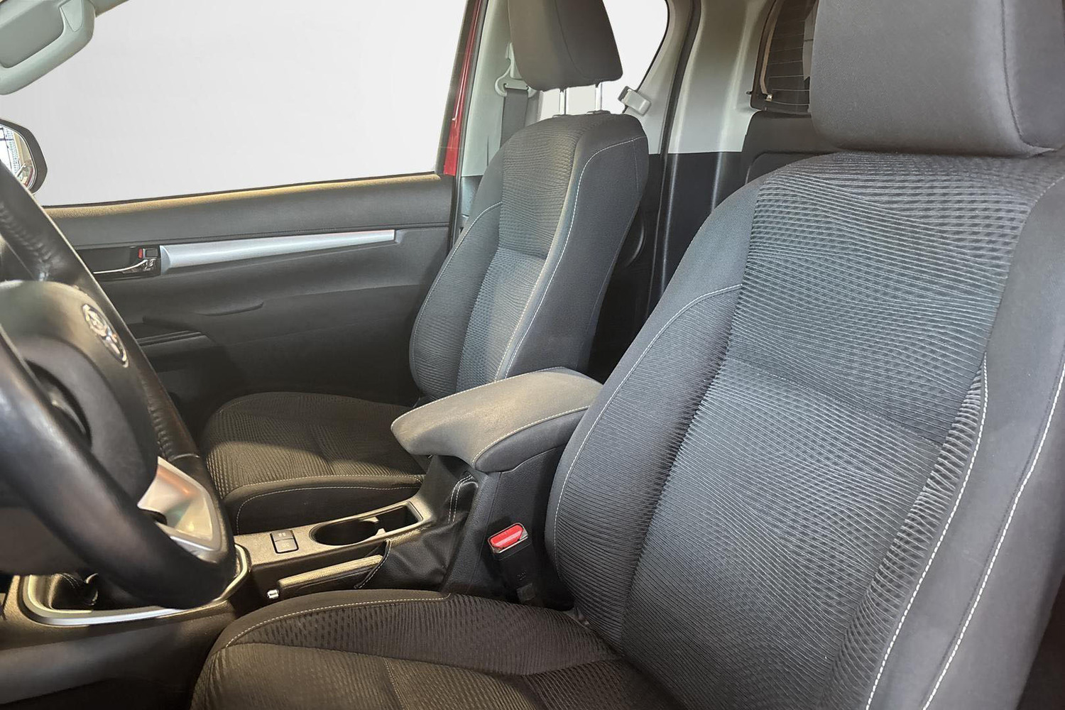Toyota Hilux vaihtoauto