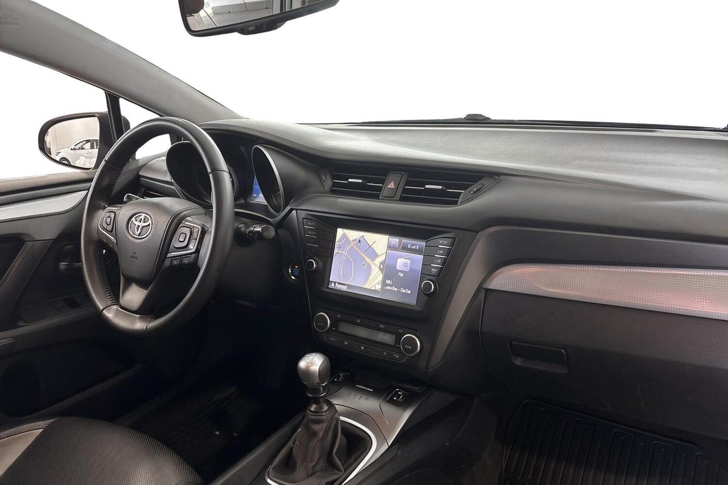 Toyota Avensis vaihtoauto