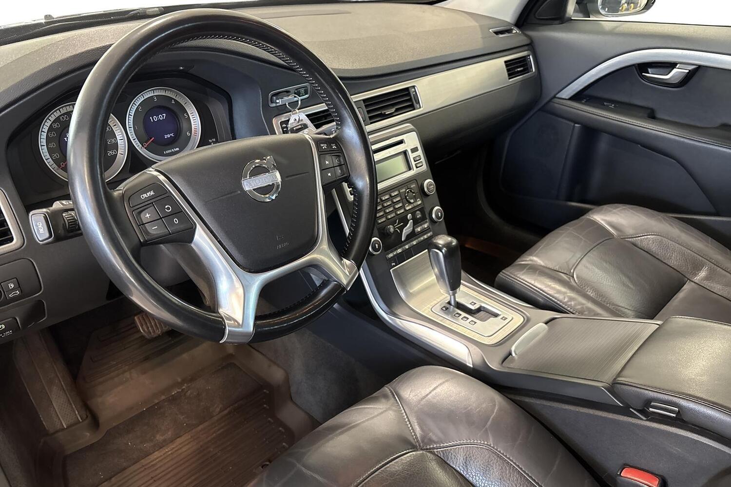 Volvo V70 vaihtoauto