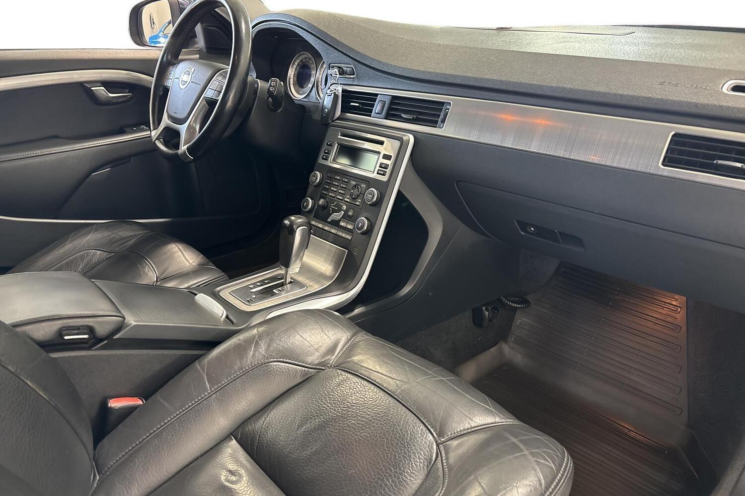 Volvo V70 vaihtoauto