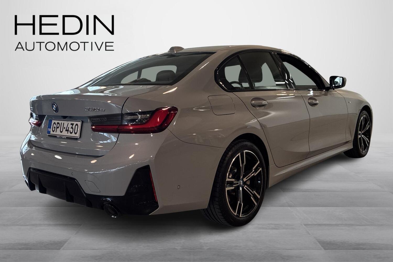BMW 330 vaihtoauto