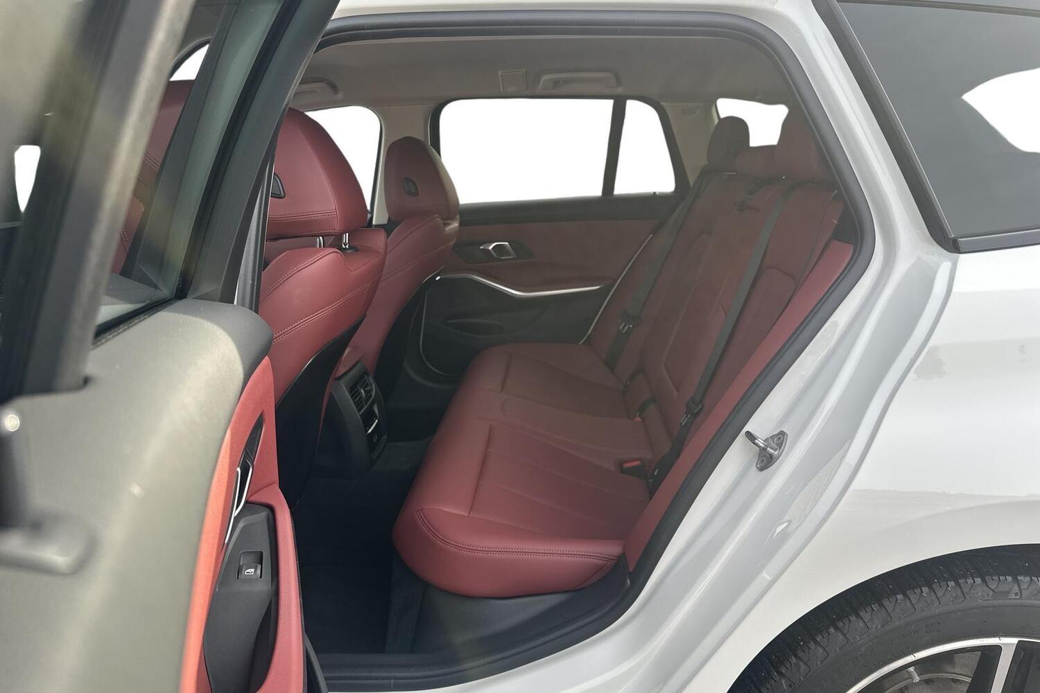 BMW 330 vaihtoauto