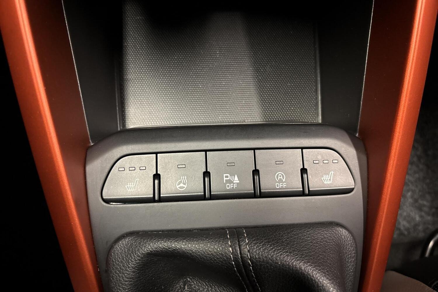Kia Stonic vaihtoauto