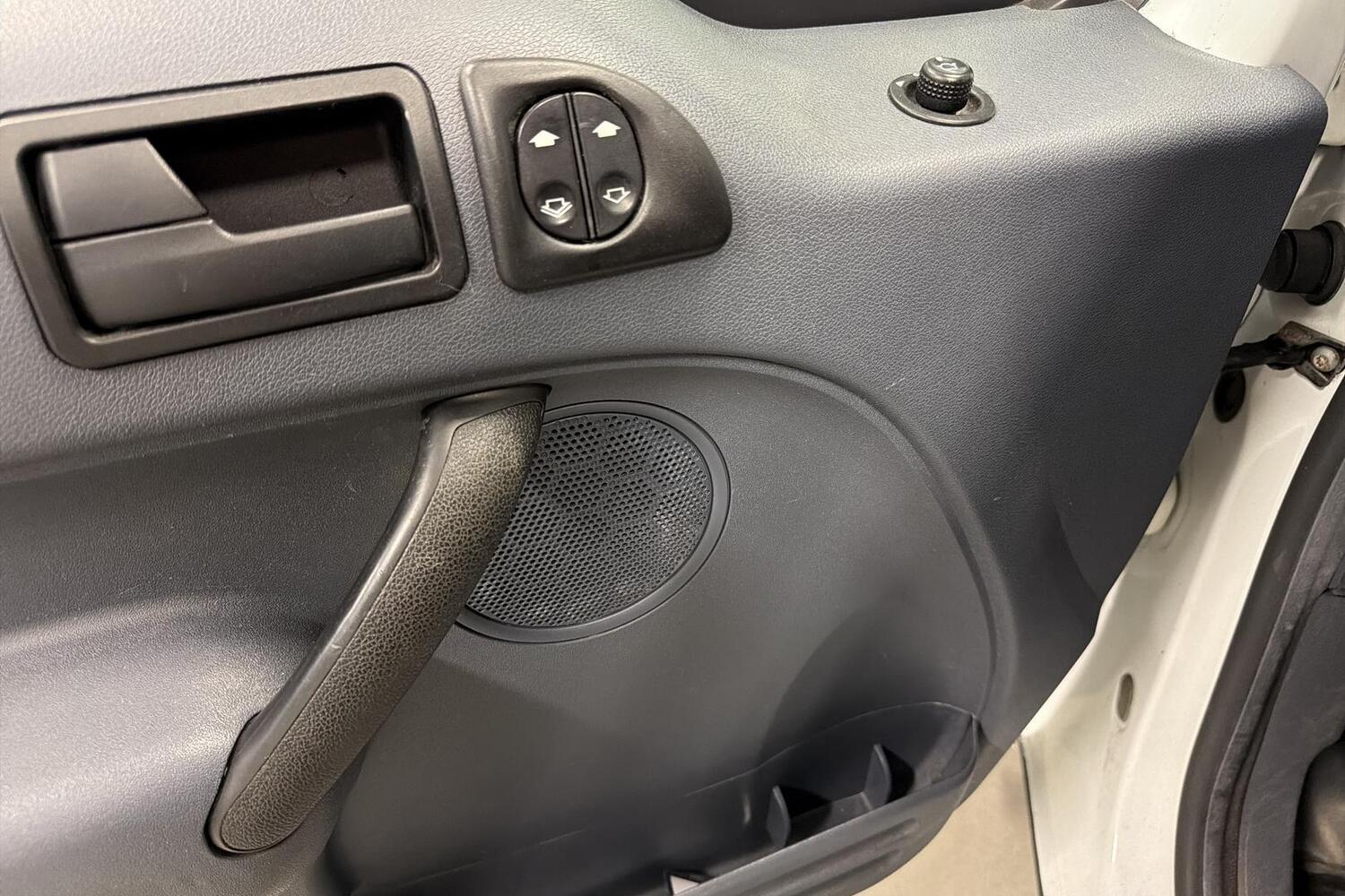 Ford Transit Connect vaihtoauto
