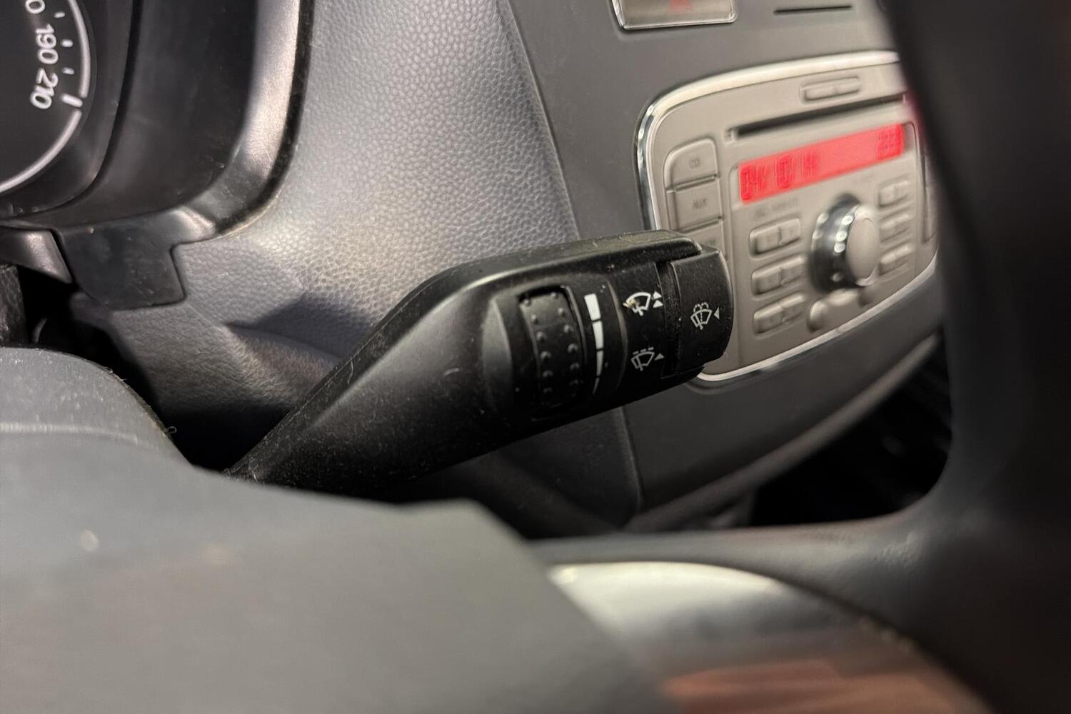 Ford Transit Connect vaihtoauto