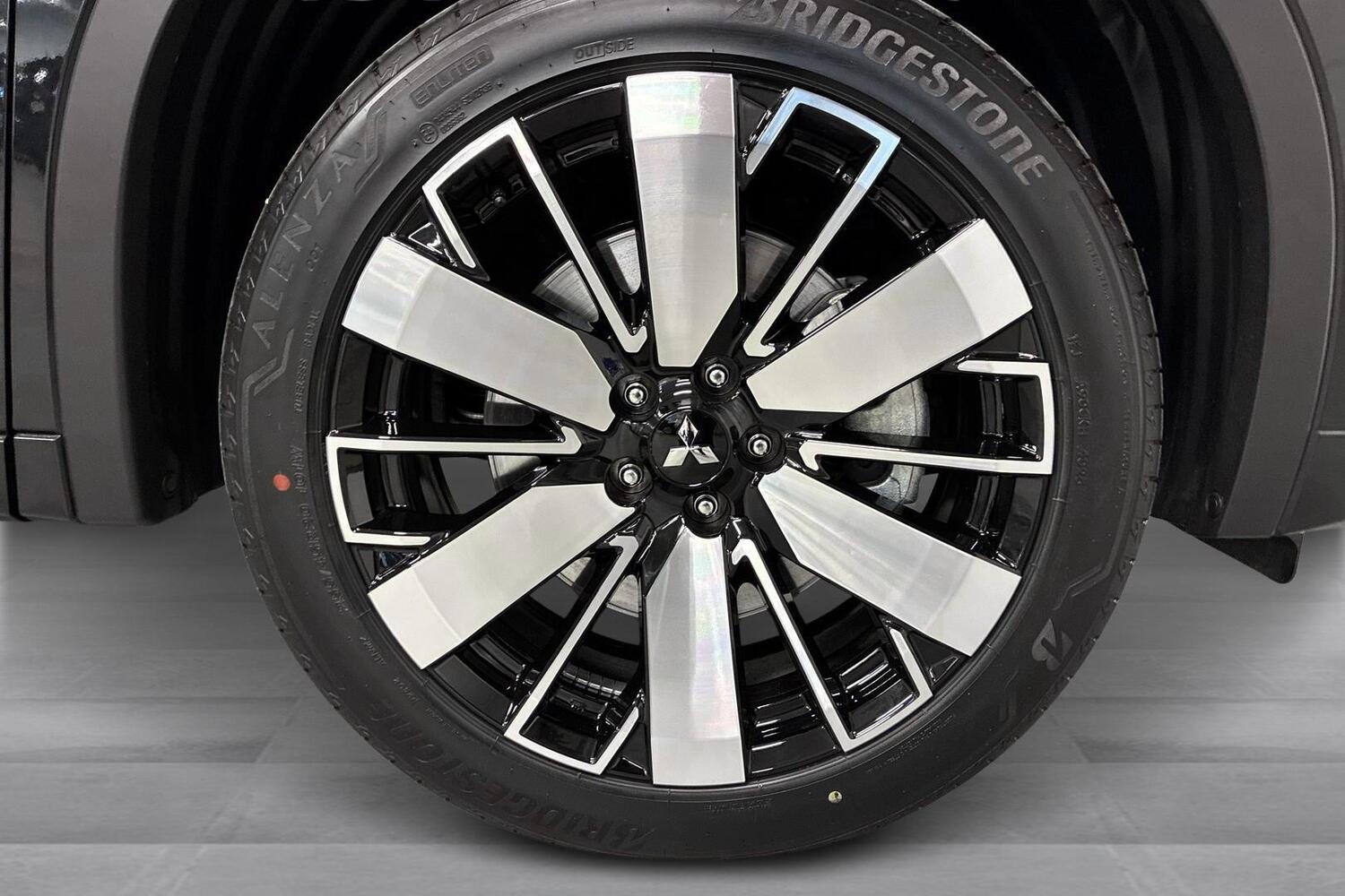 Mitsubishi Outlander vaihtoauto