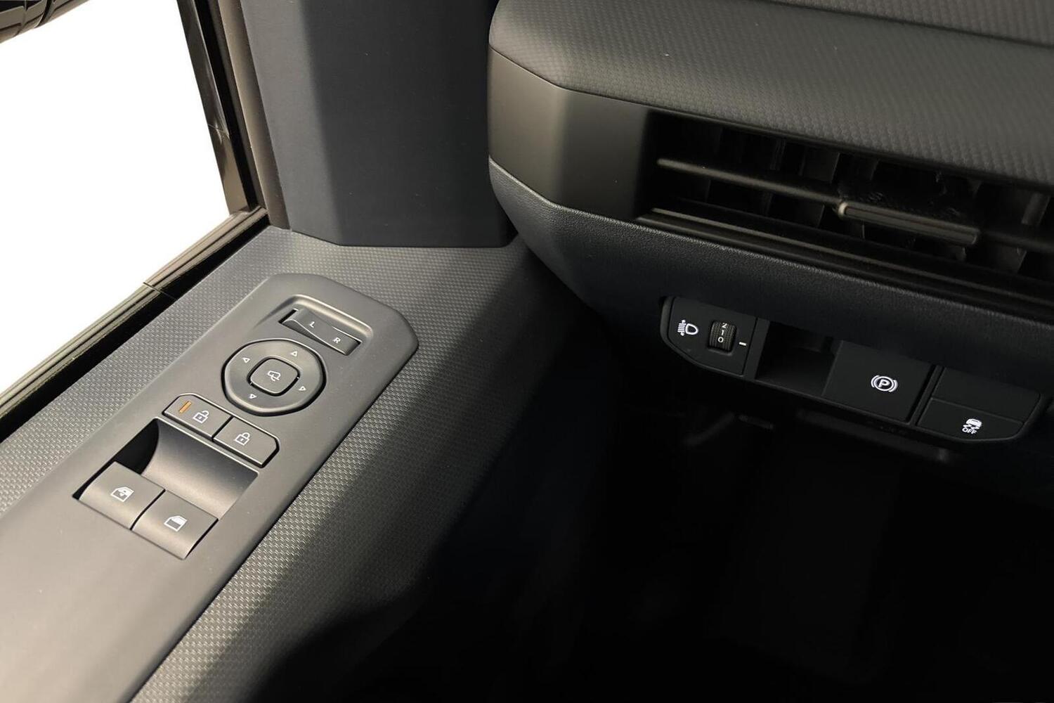 Kia PV5 Cargo vaihtoauto