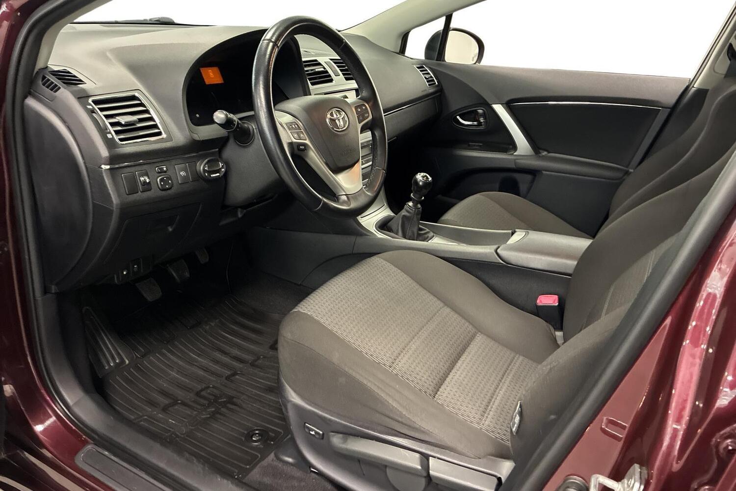 Toyota Avensis vaihtoauto