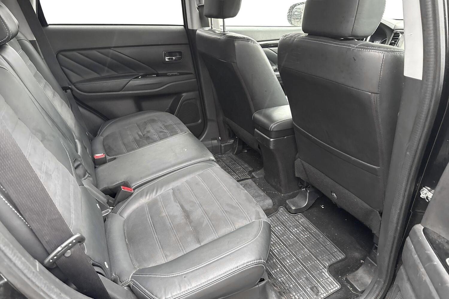 Mitsubishi Outlander PHEV vaihtoauto
