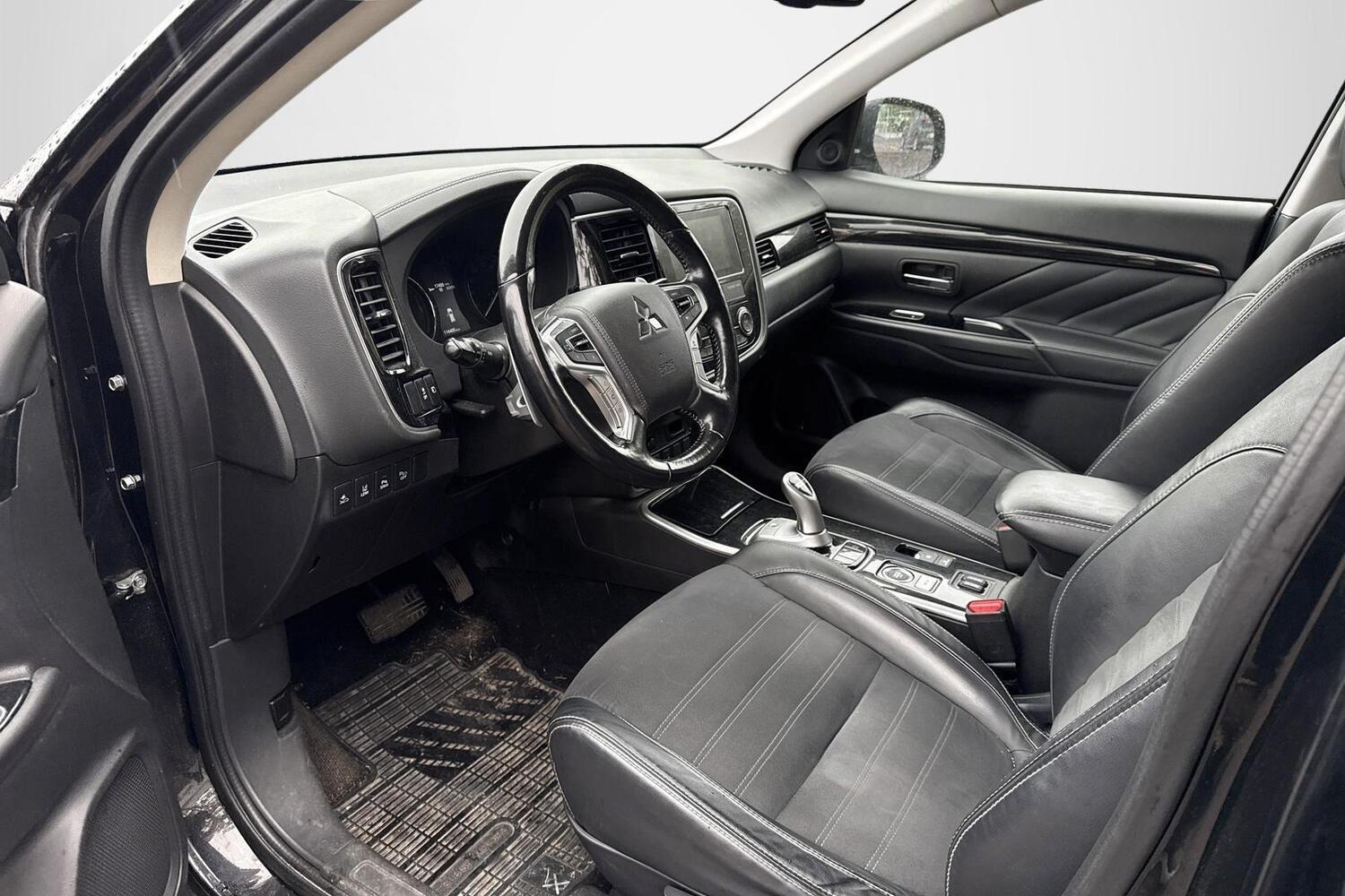 Mitsubishi Outlander PHEV vaihtoauto