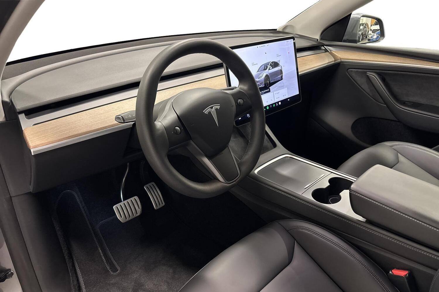 Tesla Model Y vaihtoauto