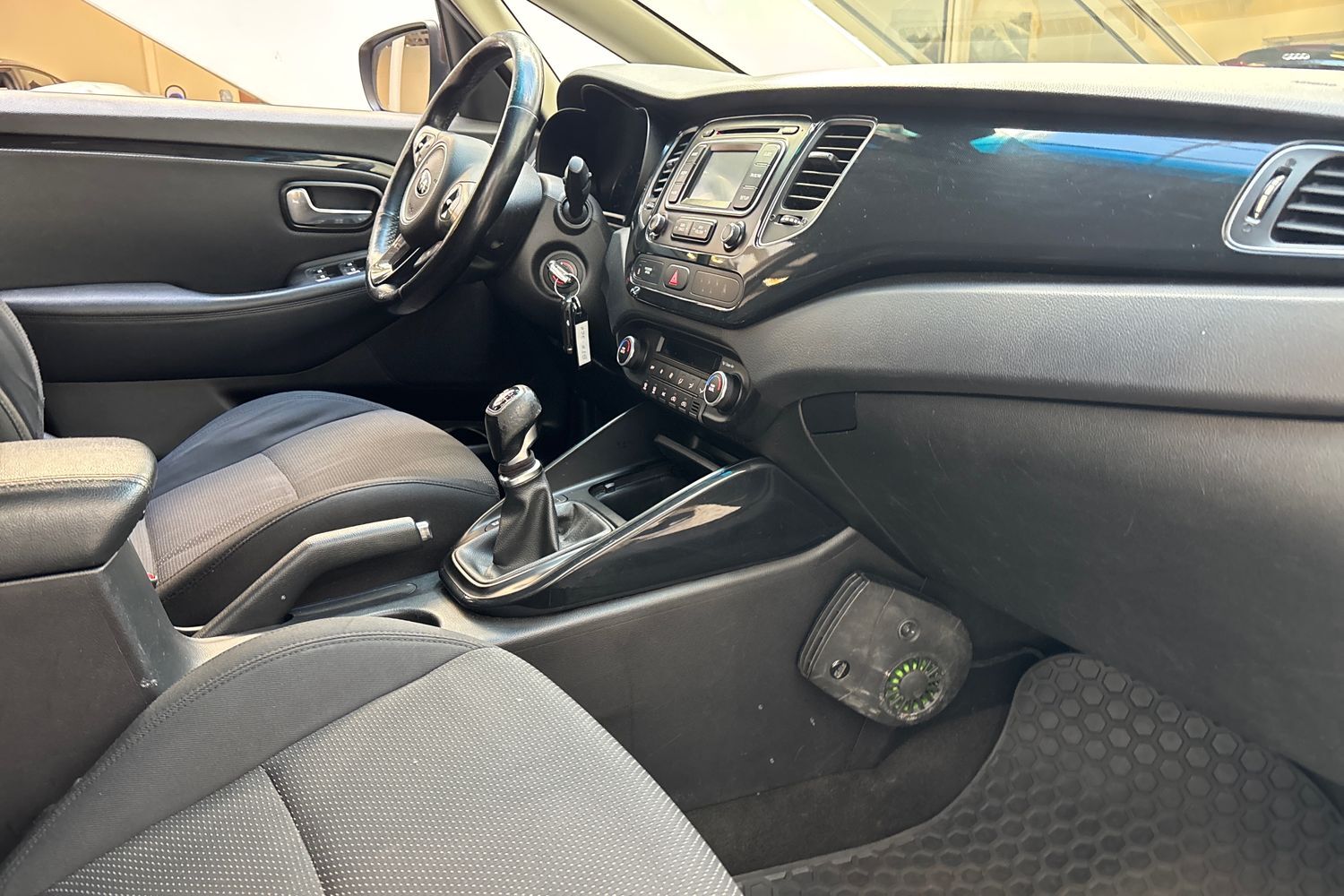 Kia Carens vaihtoauto