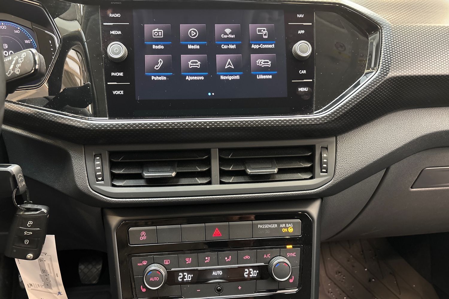 Volkswagen T-Cross vaihtoauto