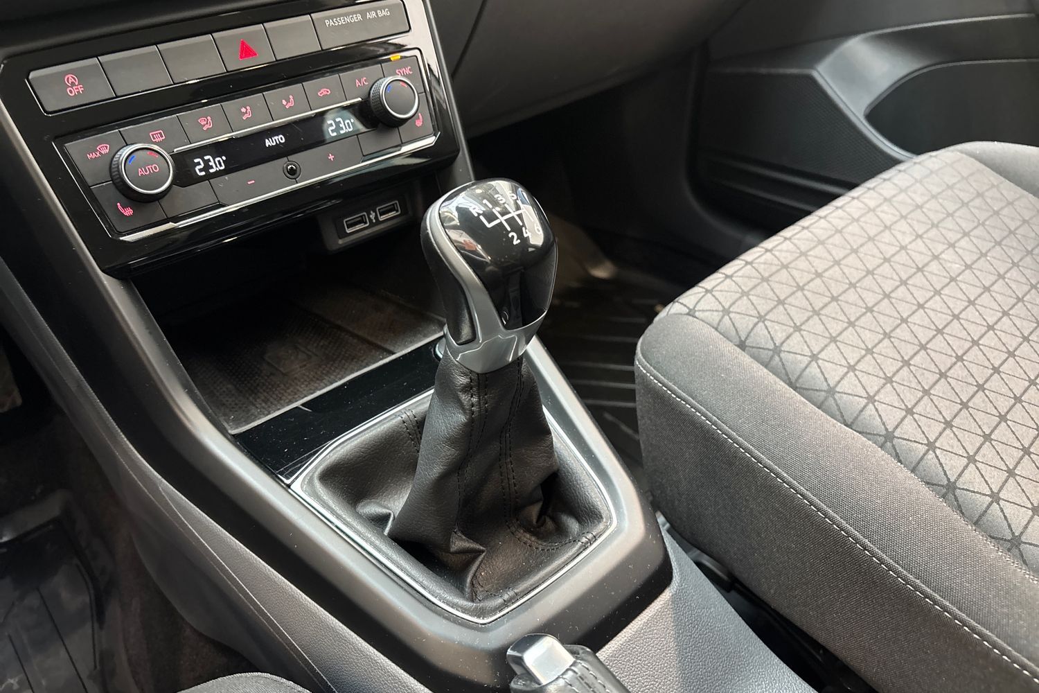 Volkswagen T-Cross vaihtoauto