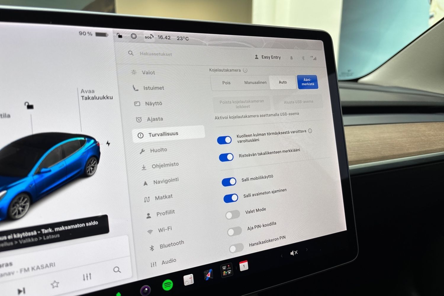Tesla Model 3 vaihtoauto