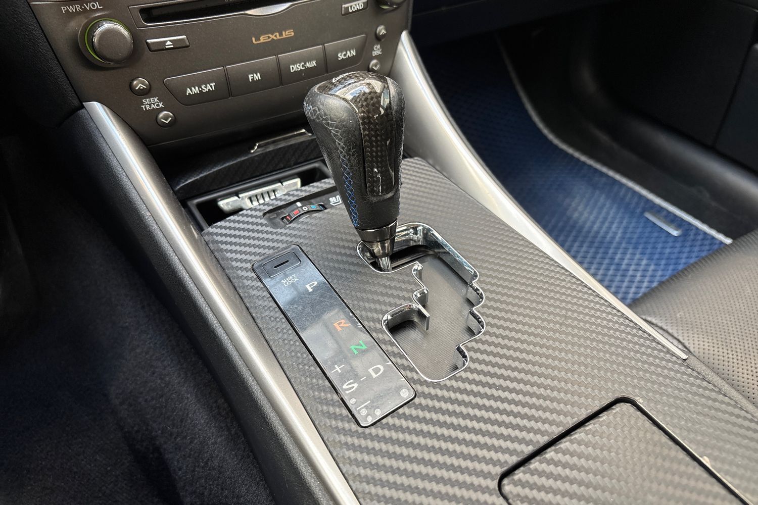 Lexus IS vaihtoauto