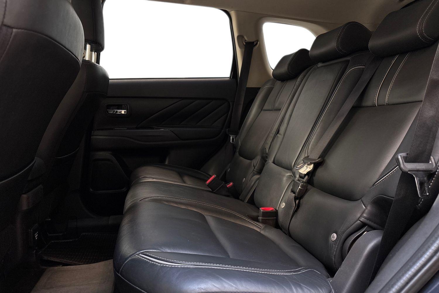 Mitsubishi Outlander PHEV vaihtoauto