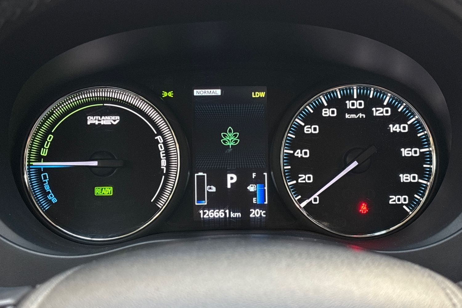 Mitsubishi Outlander PHEV vaihtoauto