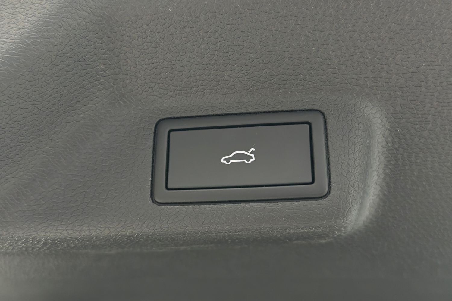 Volkswagen ID. Buzz vaihtoauto