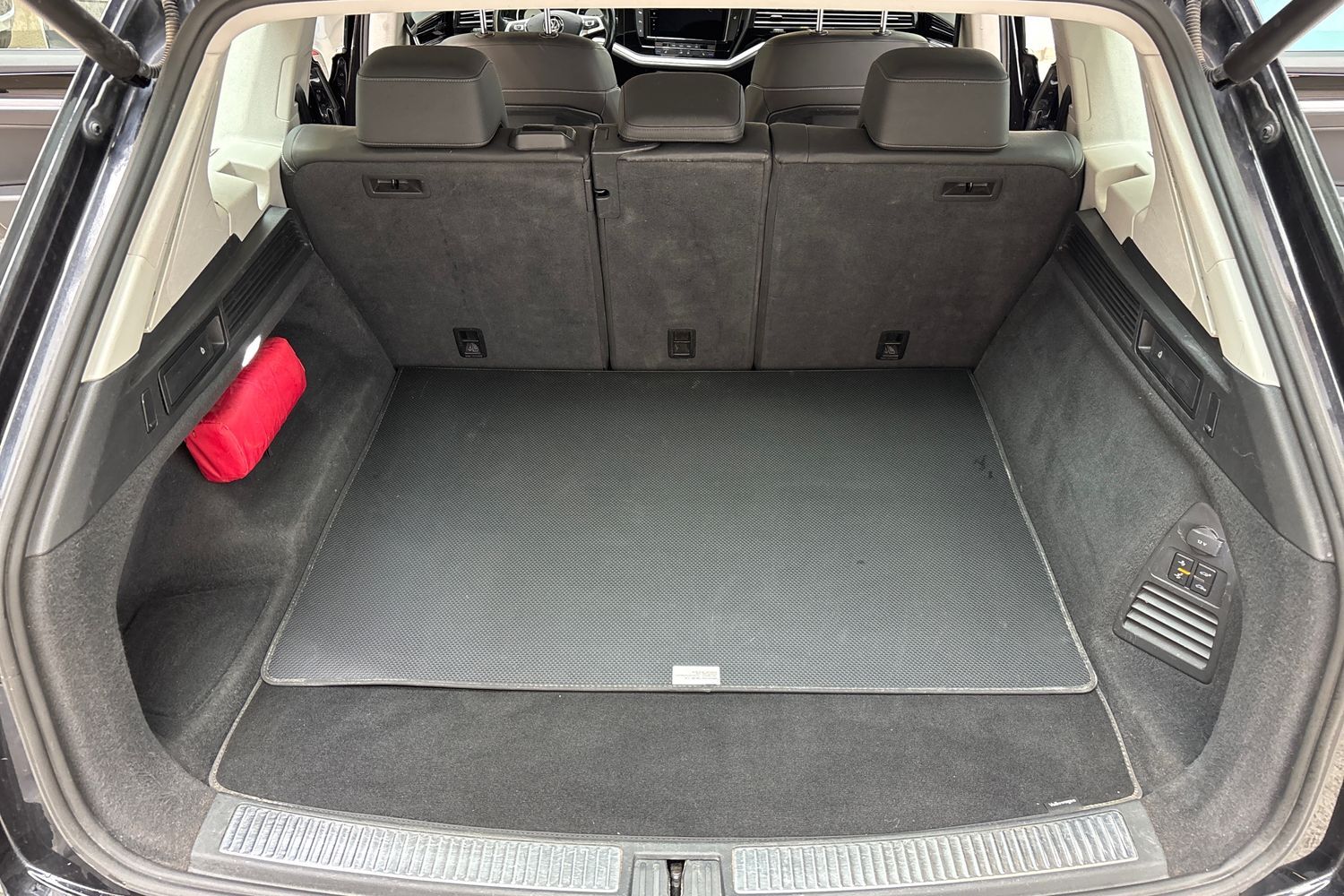 Volkswagen Touareg vaihtoauto