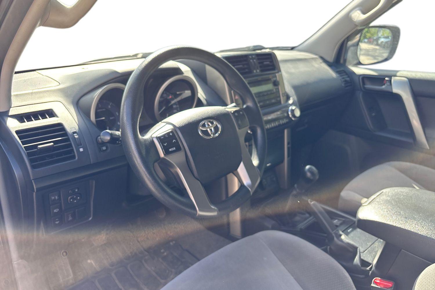 Toyota Land Cruiser vaihtoauto