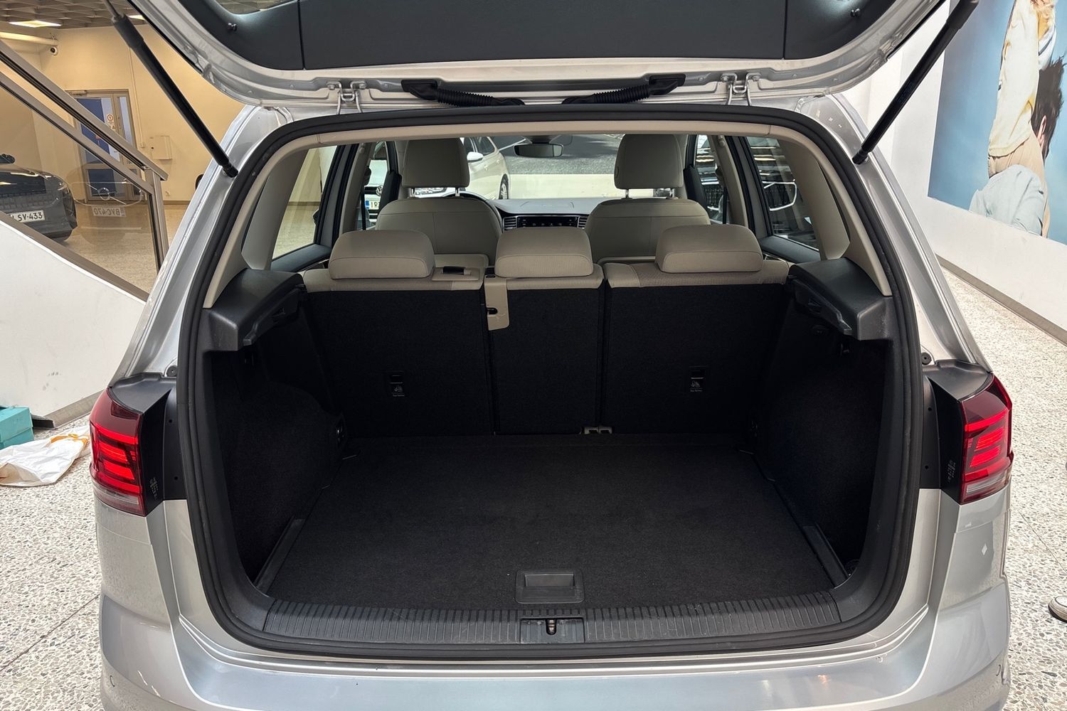 Volkswagen Golf Sportsvan vaihtoauto