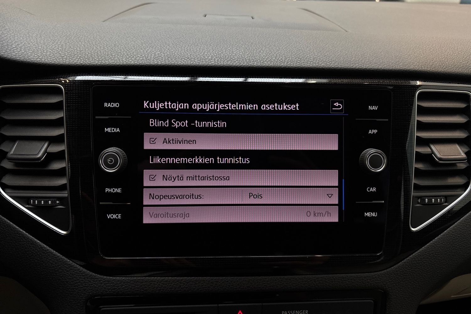 Volkswagen Golf Sportsvan vaihtoauto