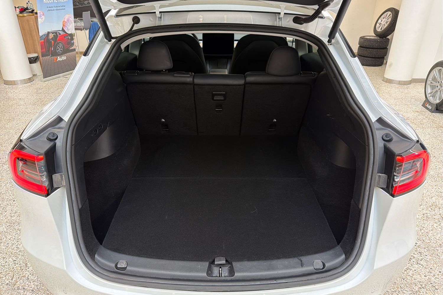 Tesla Model Y vaihtoauto