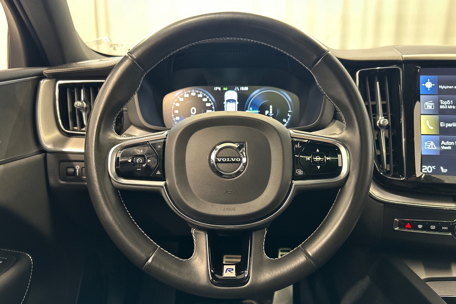 Volvo XC60 vaihtoauto