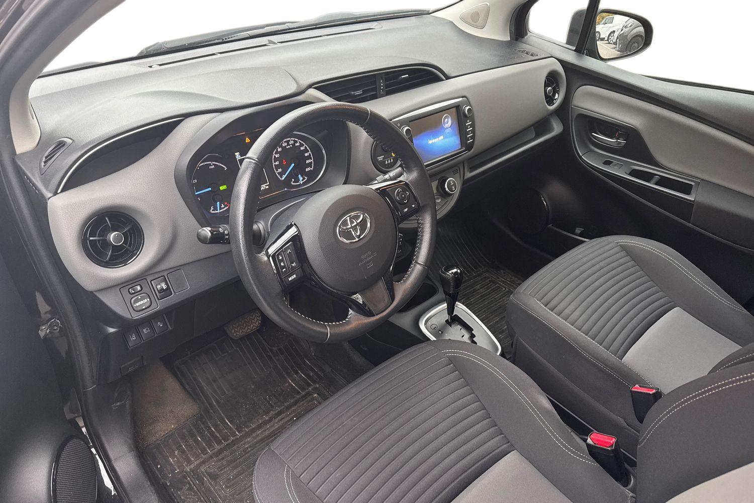 Toyota Yaris vaihtoauto