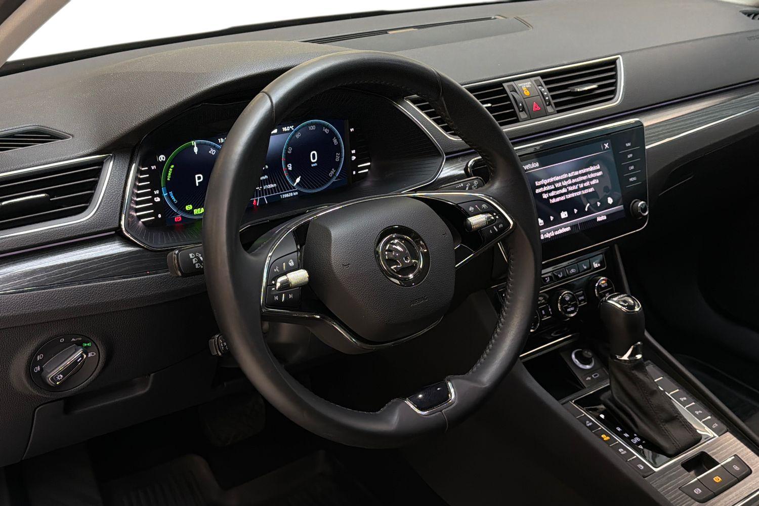Skoda Superb vaihtoauto